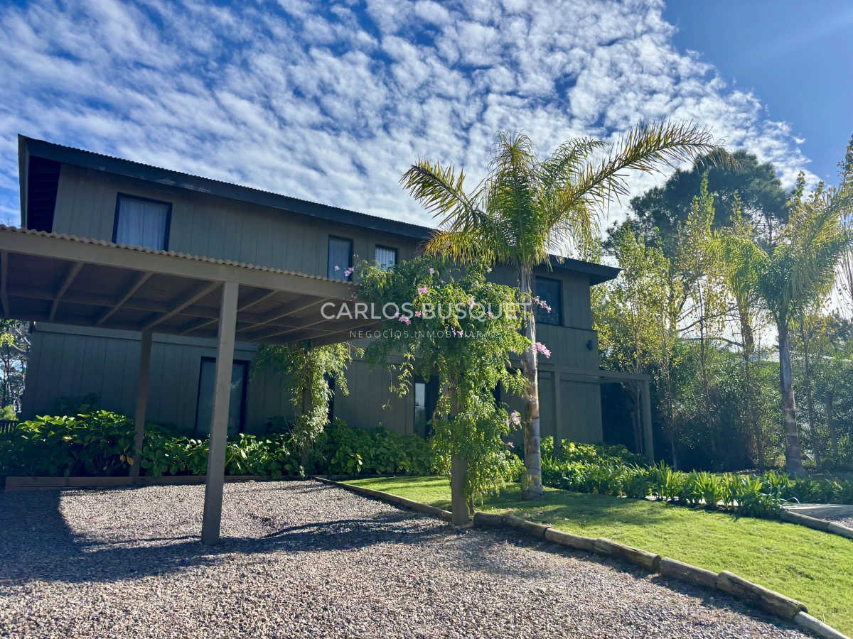 Casa ID.1034 - Casa en alquiler temporal de 4 dormitorios en Jose Ignacio, barrio cerrado Pinar del Faro