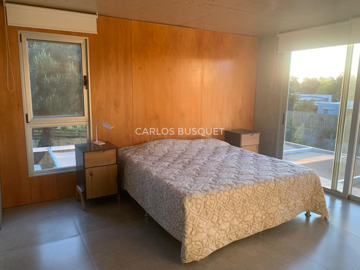 Casa ID.1211 - Casa de 4 dormitorios en alquiler temporal, en barrio privado La Residence