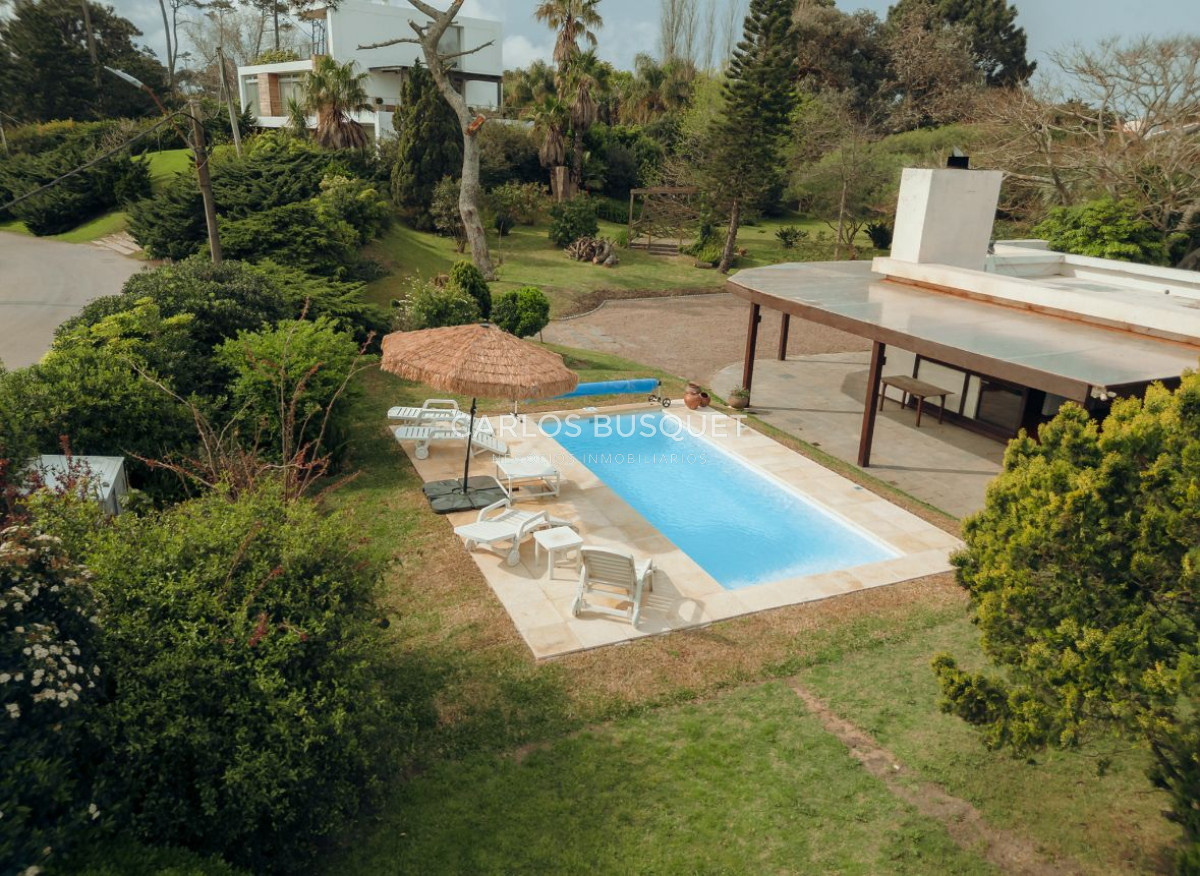 Casa ID.1400 - Hermosa casa en alquiler temporal playa mansa 4 dormitorios