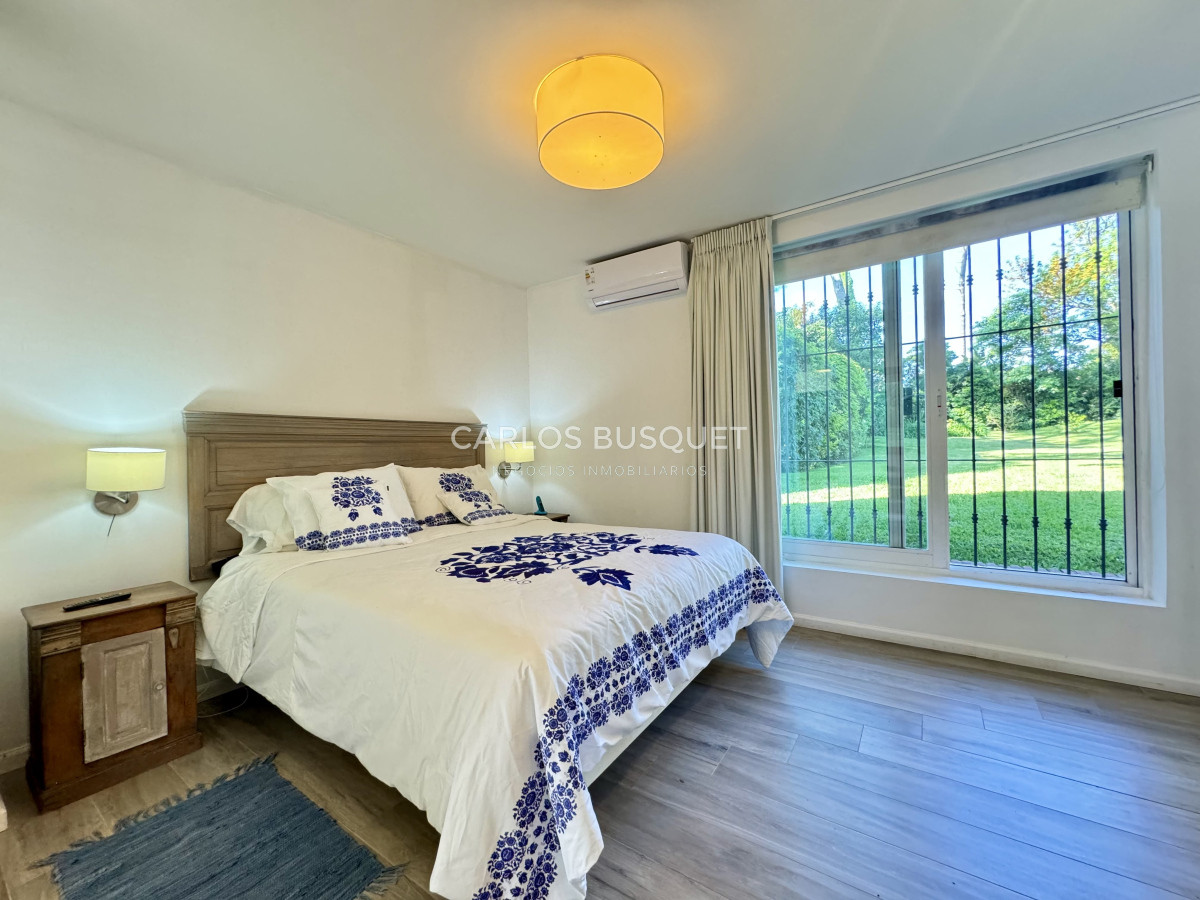 Casa ID.753 - Casa en venta de 6 dormitorios en Playa Mansa