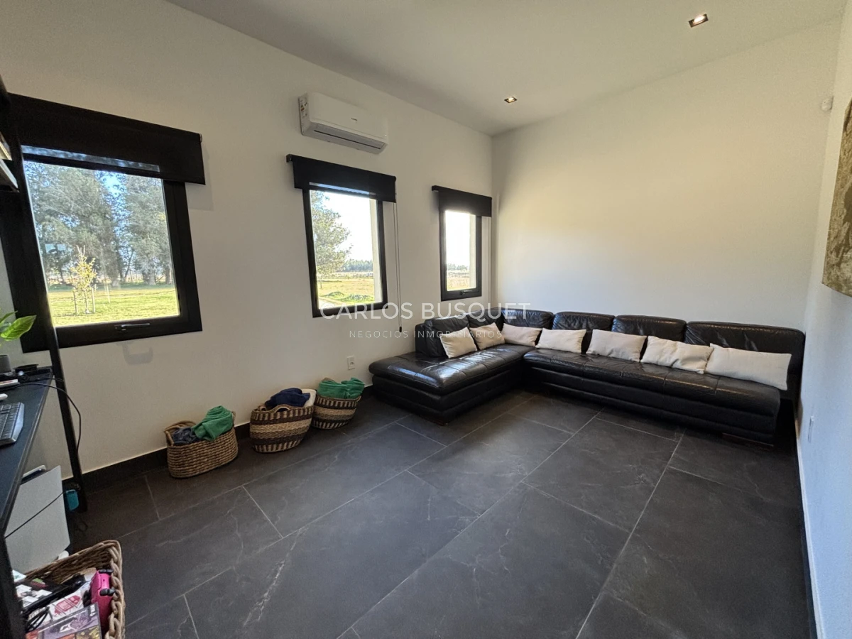 Casa ID.1296 - Chacra en alquiler temporal de 5 dormitorios, en Camino Medellin