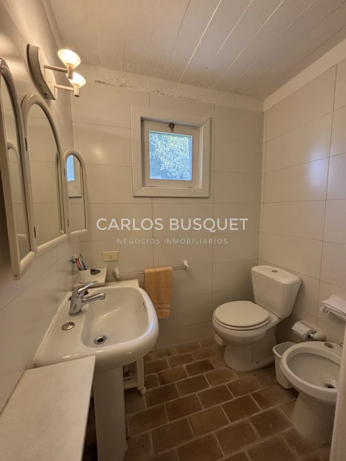 Casa ID.1311 - Venta casa de 5 dormitorios en barrio Golf, Punta del Este