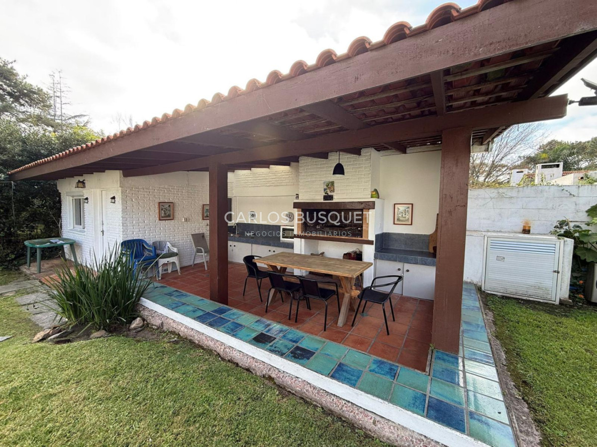 Casa ID.1807 - Alquiler temporal de casa 4 dormitorios con piscina en San Rafael Punta Del Este