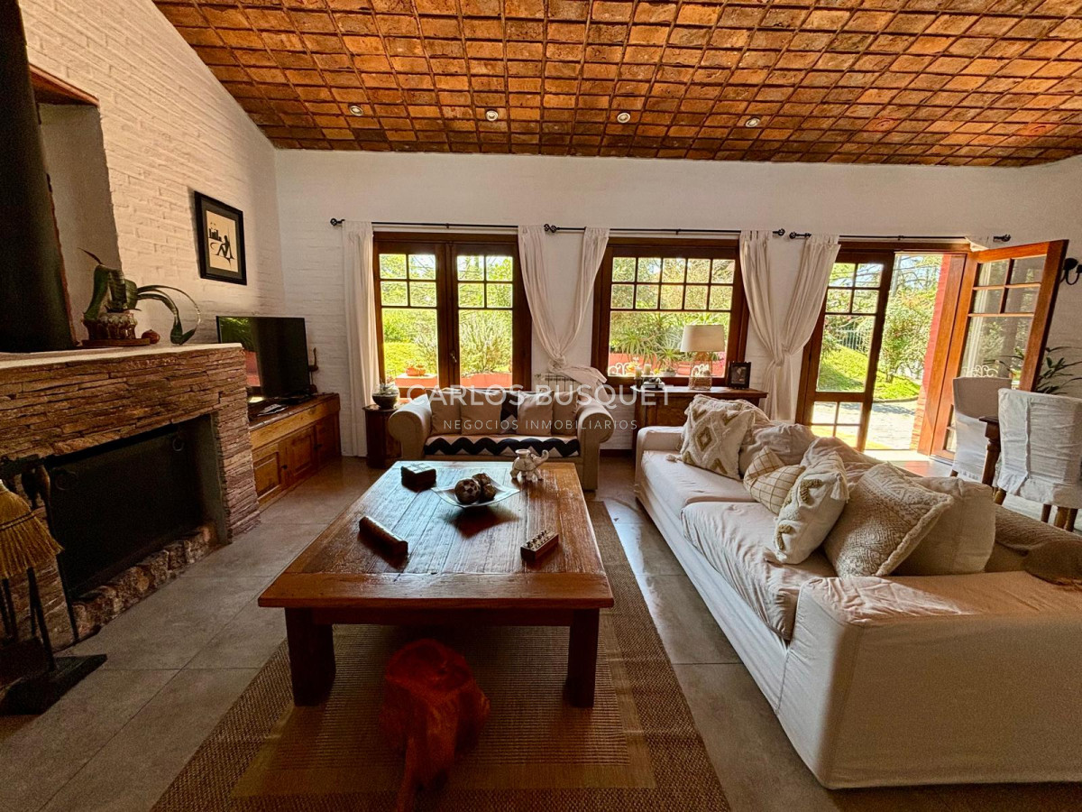 Casa ID.754 - Casa en alquiler temporal, de 4 dormitorios en San Rafael 