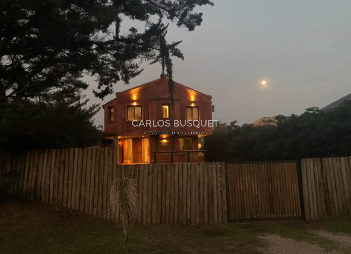Casa ID.1245 - Casa en alquiler temporal de 4 dormitorios en La Barra