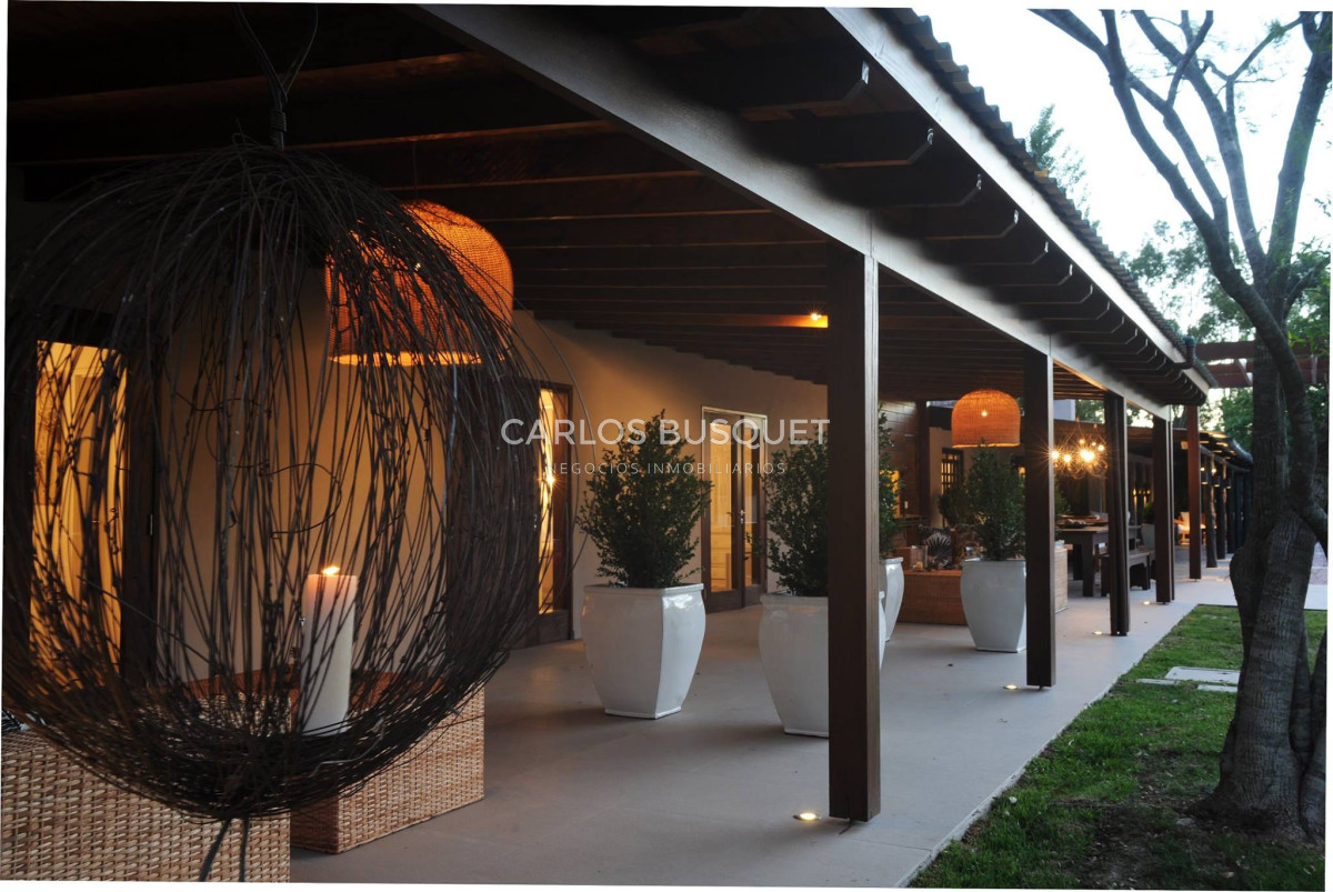 Casa ID.1317 - Espectacular casa estilo chacra en la barra en alquiler temporal 5 dormitorios