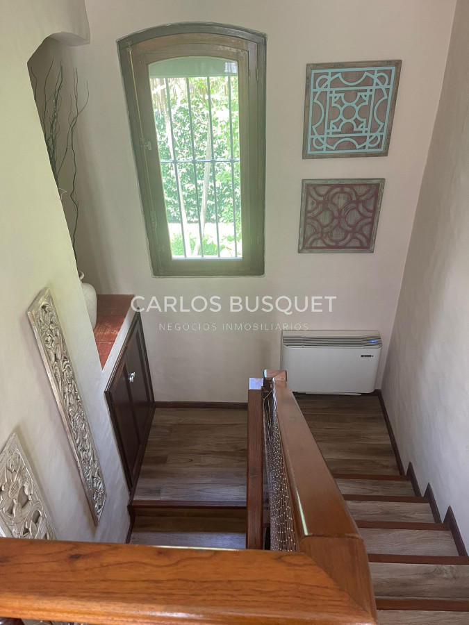 Casa ID.885 - Hermosa casa ubicada en Playa Mansa Punta Del Este