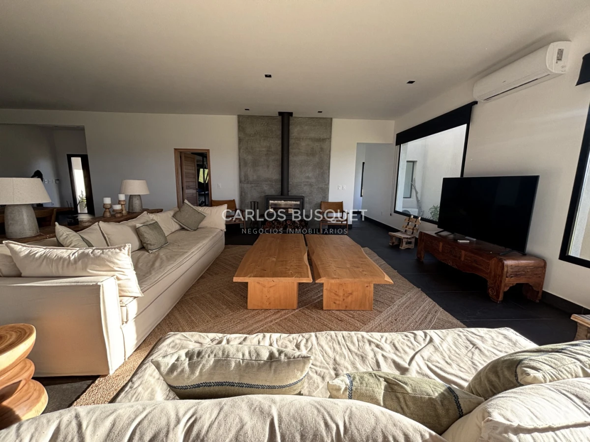 Casa ID.1296 - Chacra en alquiler temporal de 5 dormitorios, en Camino Medellin