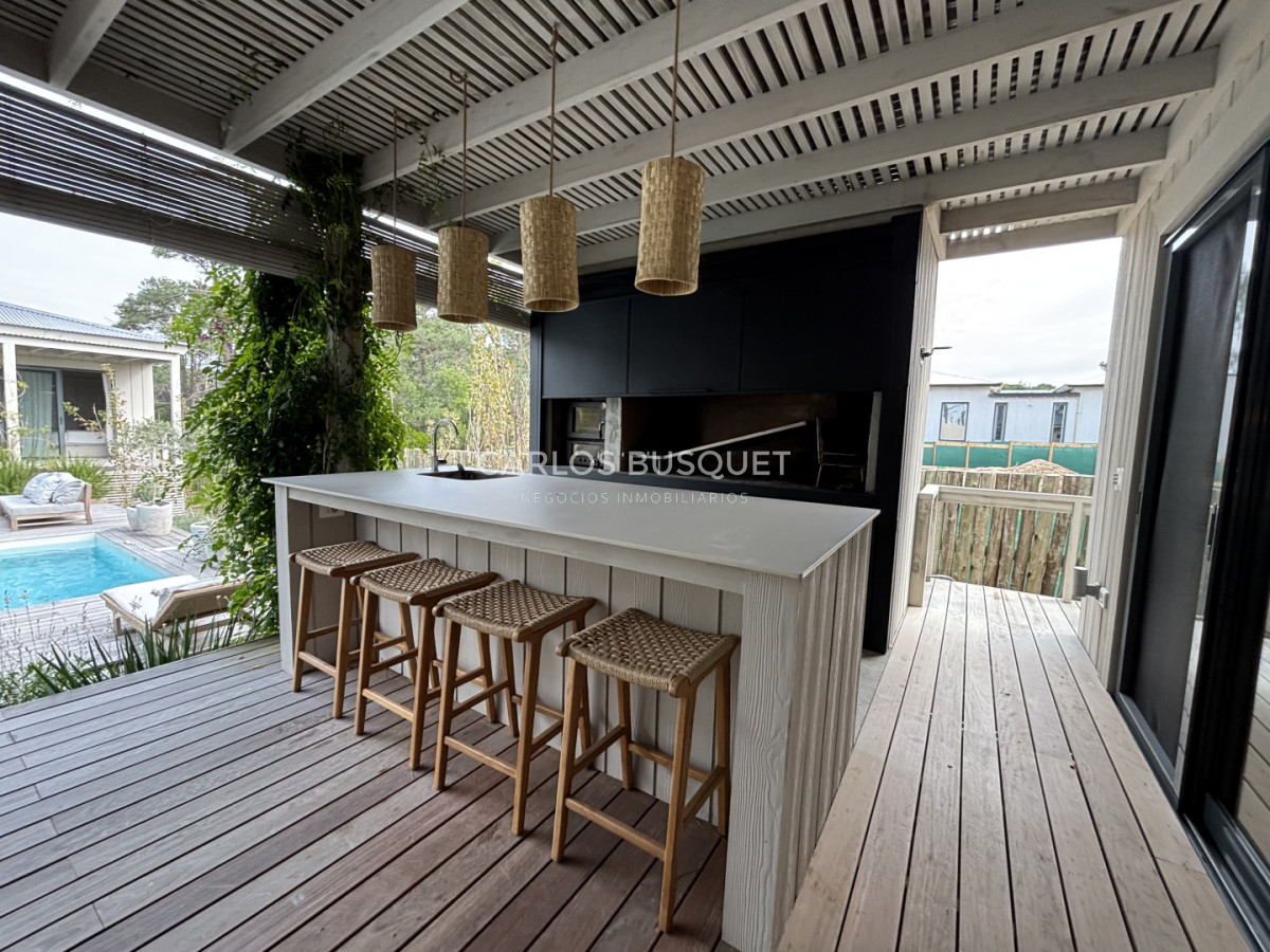 Casa ID.1655 - Casa en venta de 5 dormitorios en suite en Pinar del Faro, José Ignacio