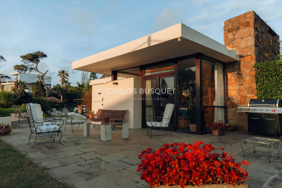 Casa ID.1400 - Hermosa casa en alquiler temporal playa mansa 4 dormitorios