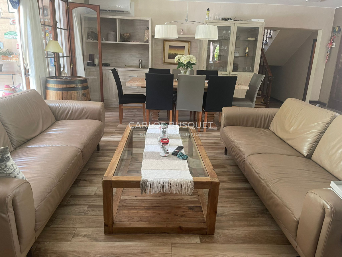Casa ID.885 - Hermosa casa ubicada en Playa Mansa Punta Del Este