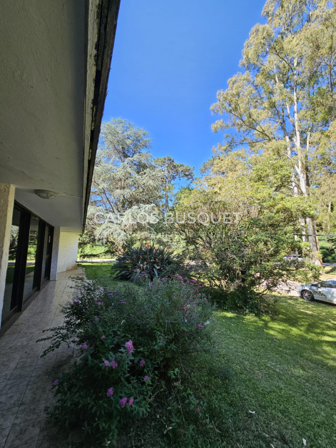 Casa ID.1512 - Casa en venta en barrio Lugano