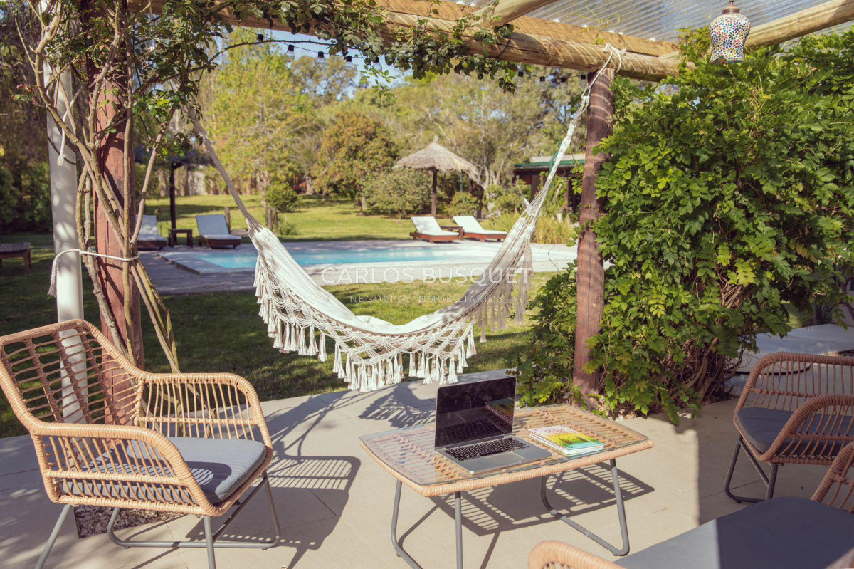 Casa ID.1317 - Espectacular casa estilo chacra en la barra en alquiler temporal 5 dormitorios