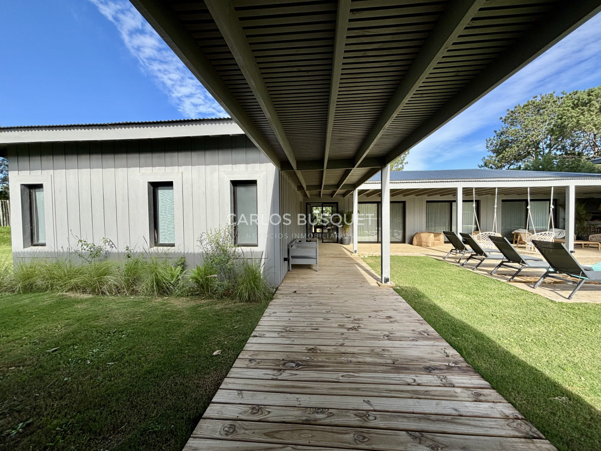 Casa ID.1035 - Casa a estrenar de 5 dormitorios en Jose Ignacio, Pinar del Faro