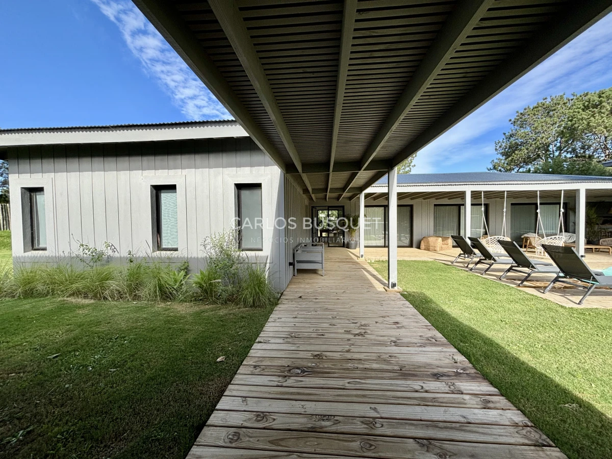 Casa ID.1035 - Casa a estrenar de 5 dormitorios en Jose Ignacio, Pinar del Faro