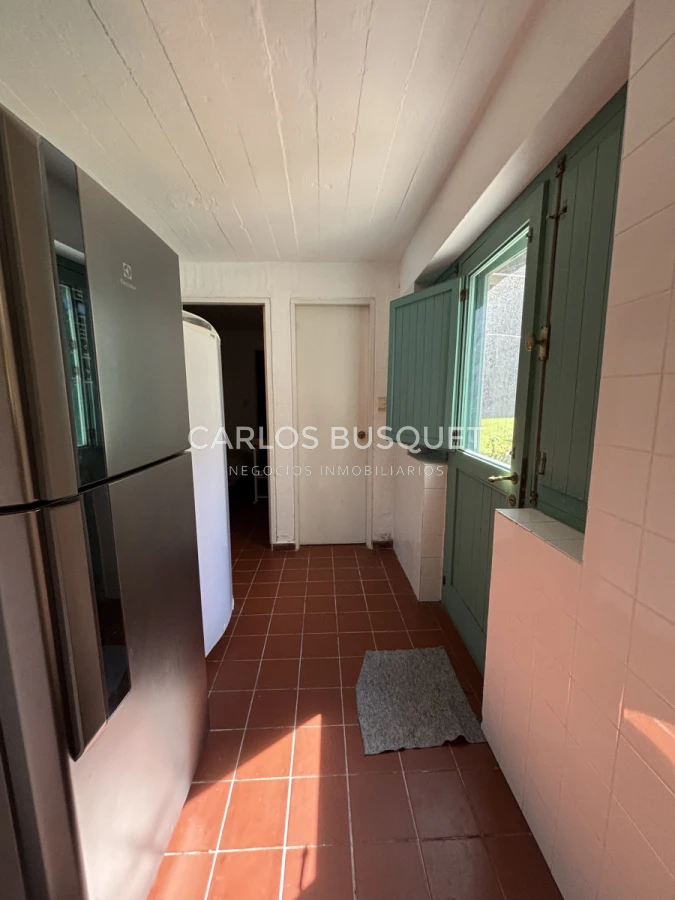 Casa ID.1311 - Venta casa de 5 dormitorios en barrio Golf, Punta del Este