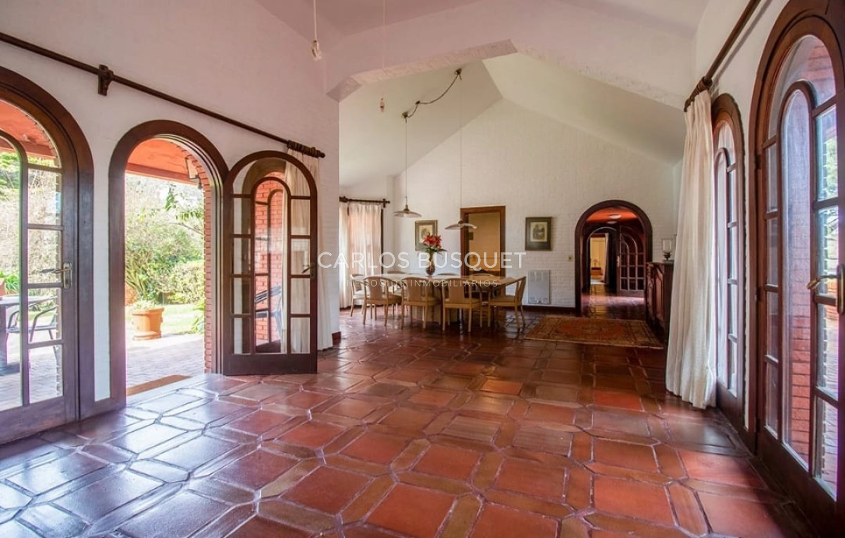 Casa ID.1297 - Espectacular mansion en barrio Berverly hills en venta Punta del este