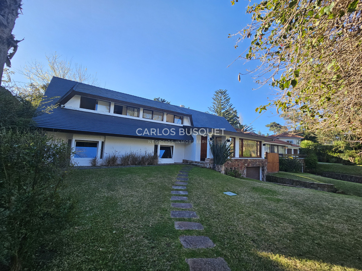 Casa ID.1306 - Espectacular casa en venta en Barrio Lugano Punta Del Este 4 dormitorios
