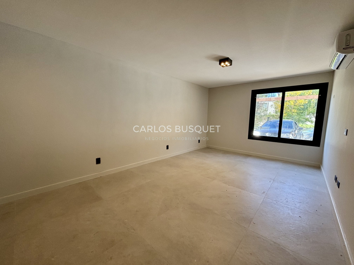 Casa ID.891 - Casa en venta de 4 dormitorios, en barrio cerrado, Rincon del Indio 