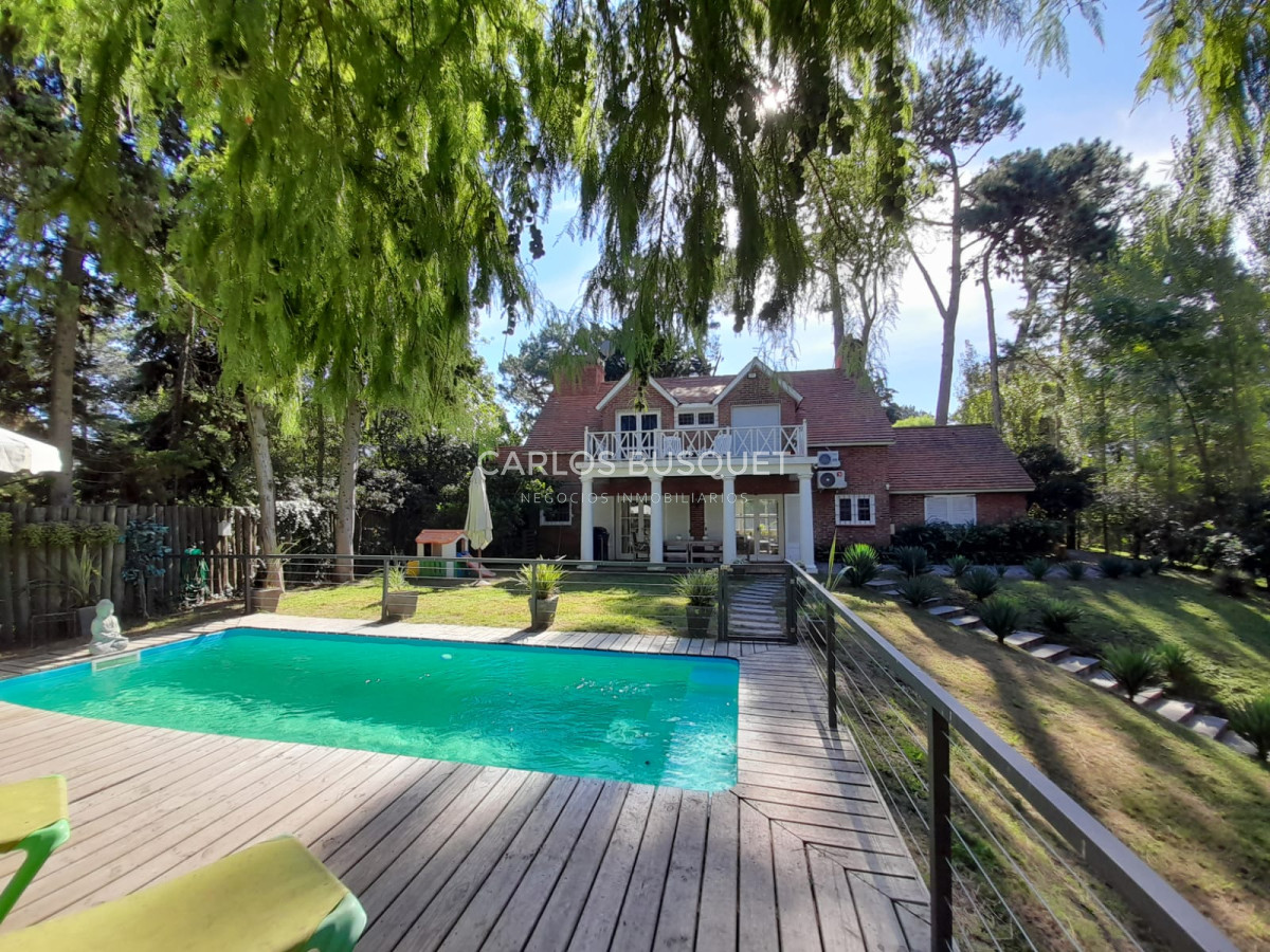 Casa ID.796 - Casa en alquiler de temporada con piscina climatizada en punta del este