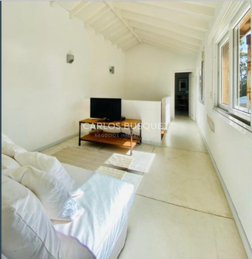 Casa ID.1456 - Casa en venta de 5 dormitorios en suite en José Ignacio, Barrio Pinar del Faro