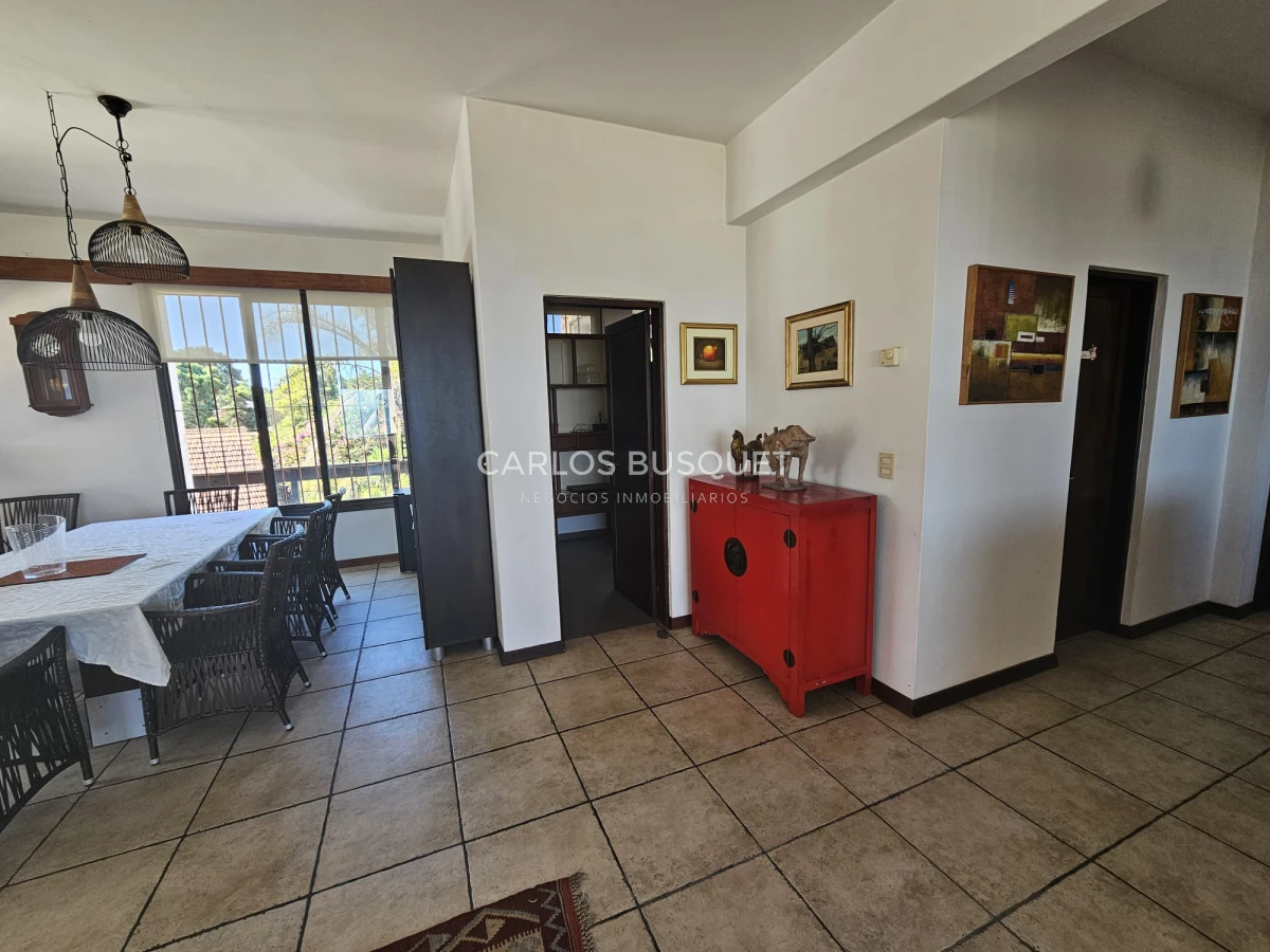 Casa ID.789 - Alquiler temporada casa de 5 dormitorios en playa Mansa.