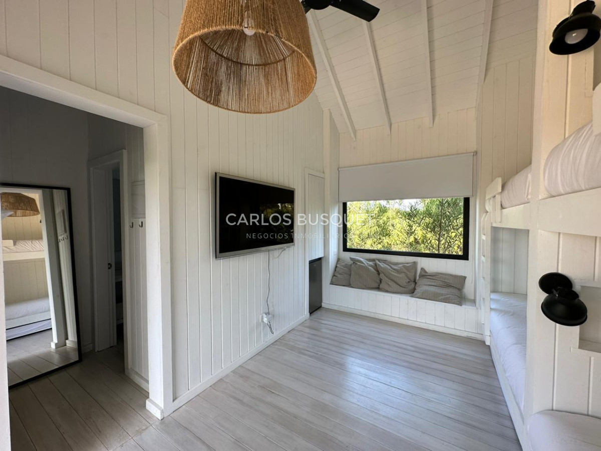 Casa ID.1374 - Alquiler de casa de 4 dormitorios en Pinar del Faro Jose Ignacio.