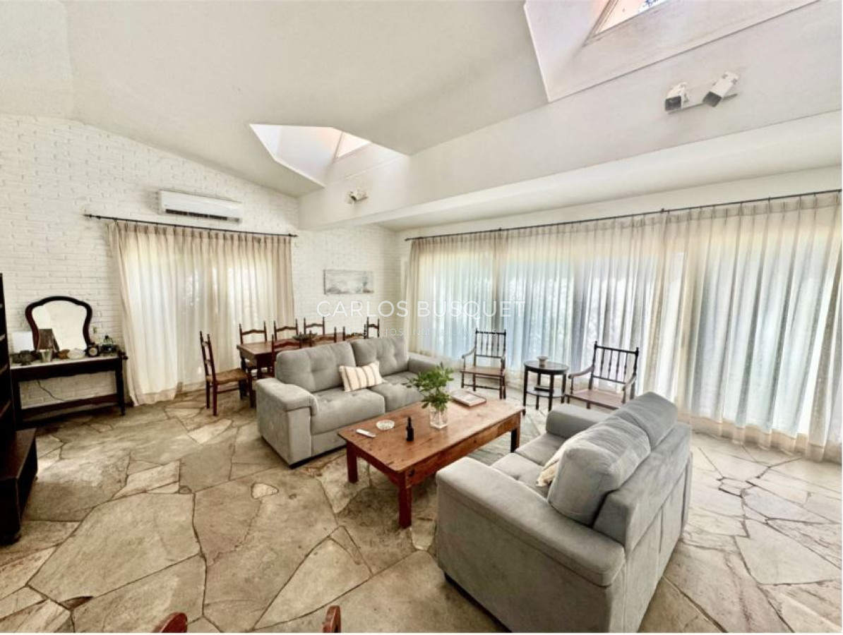 Casa ID.1133 - Casa de 5 dormitorios en San Rafael