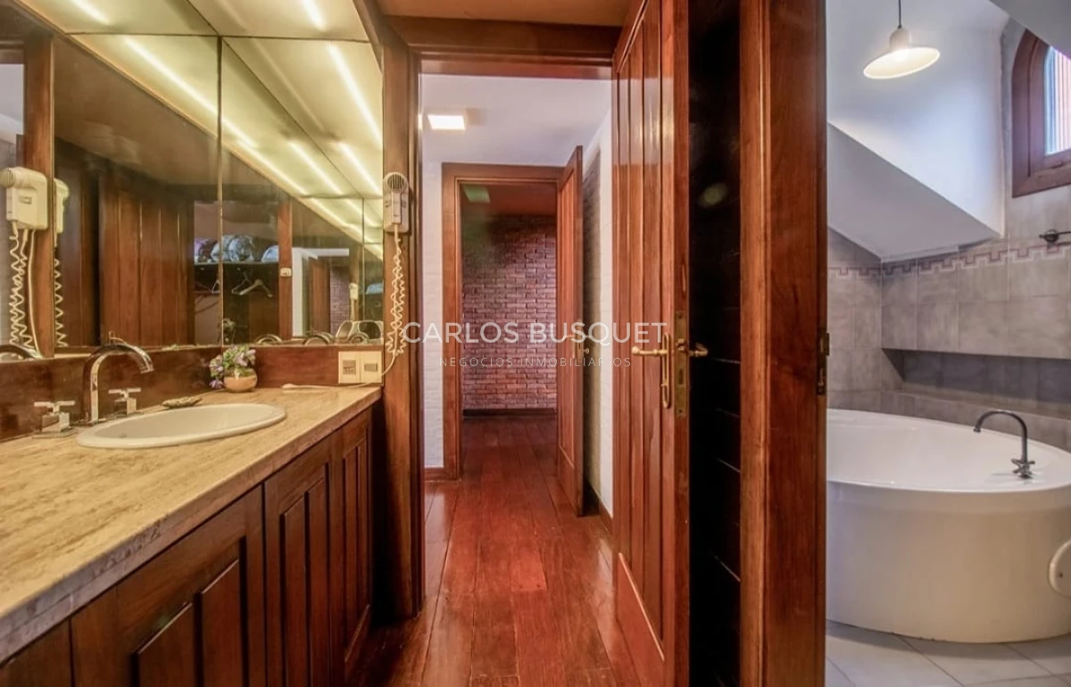 Casa ID.1297 - Espectacular mansion en barrio Berverly hills en venta Punta del este