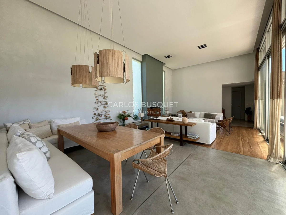 Casa ID.420 - Casa en alquiler, de 4 dormitorios, en Jose Ignacio, Club de Mar! 