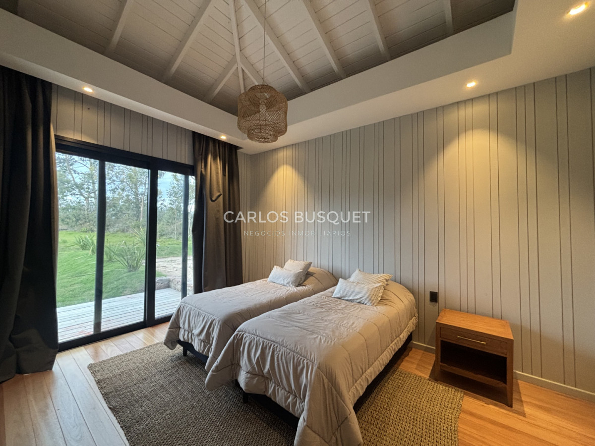 Casa ID.1645 - Venta casa de 4 dormitorios en Puerto Quetzal, La Barra