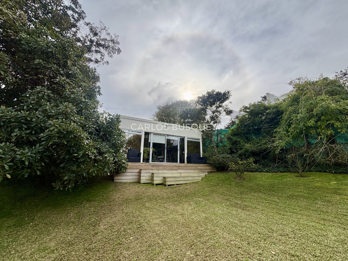 Casa ID.1232 - Casa en venta de 3 dormitorios en Golf, Punta del Este