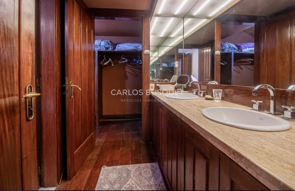 Casa ID.1297 - Espectacular mansion en barrio Berverly hills en venta Punta del este