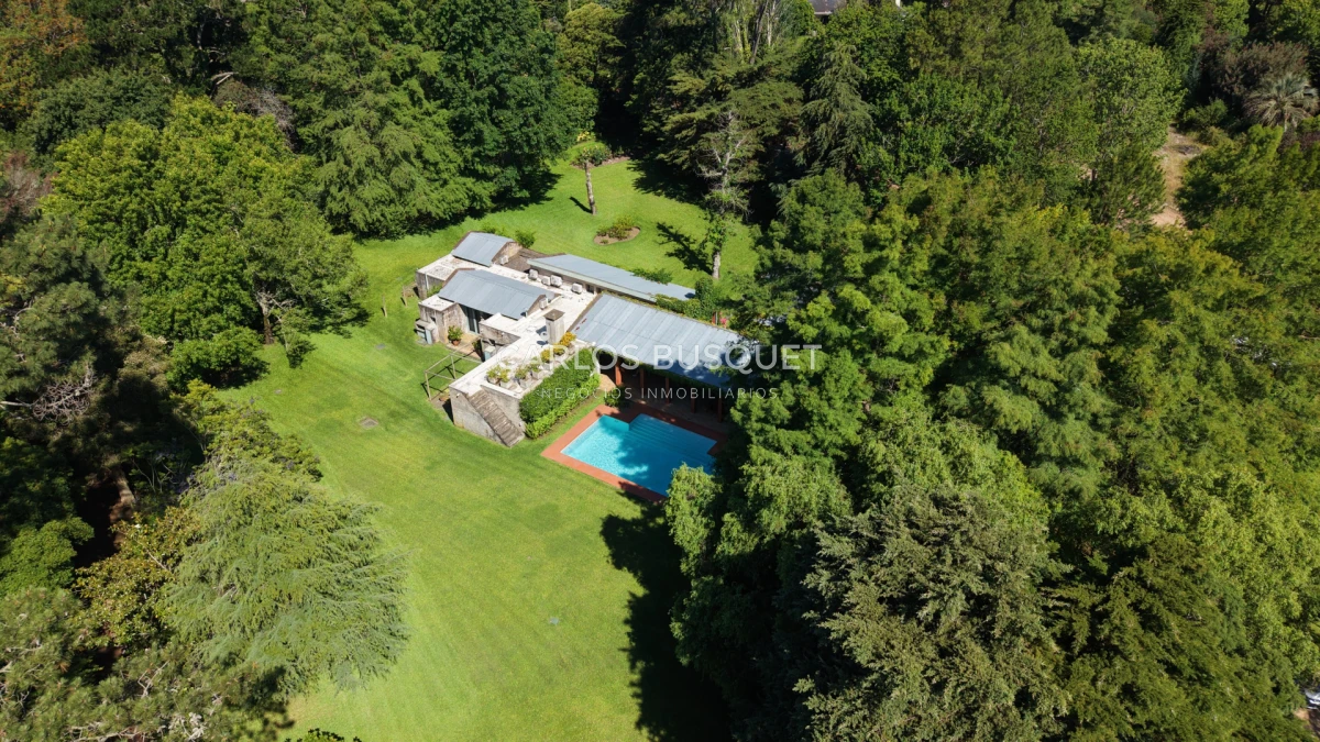 Casa ID.1311 - Venta casa de 5 dormitorios en barrio Golf, Punta del Este