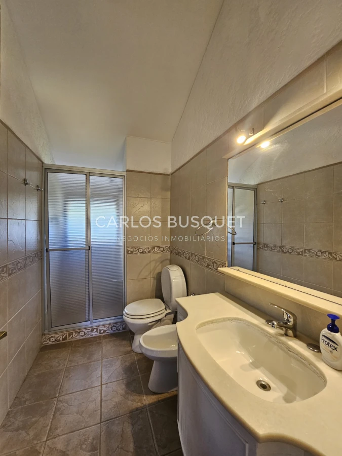 Casa ID.1306 - Casa en venta de 4 dormitorios en Lugano Punta Del Este