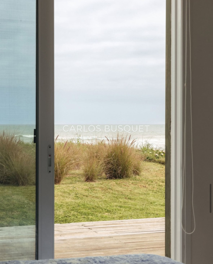 Casa ID.1219 - Casa en alquiler temporal de 4 dormitorios en La Barra, sobre el Mar