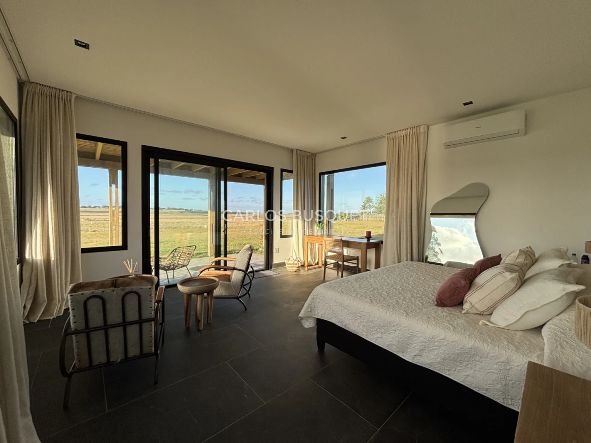 Casa ID.1296 - Chacra en alquiler temporal de 5 dormitorios, en Camino Medellin