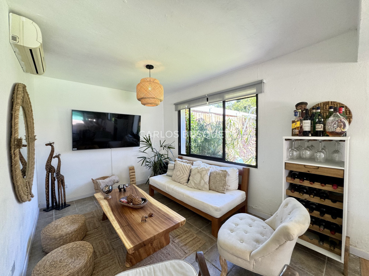 Casa ID.940 - Casa en venta, de 3 dormitorios, en zona Cantegril 