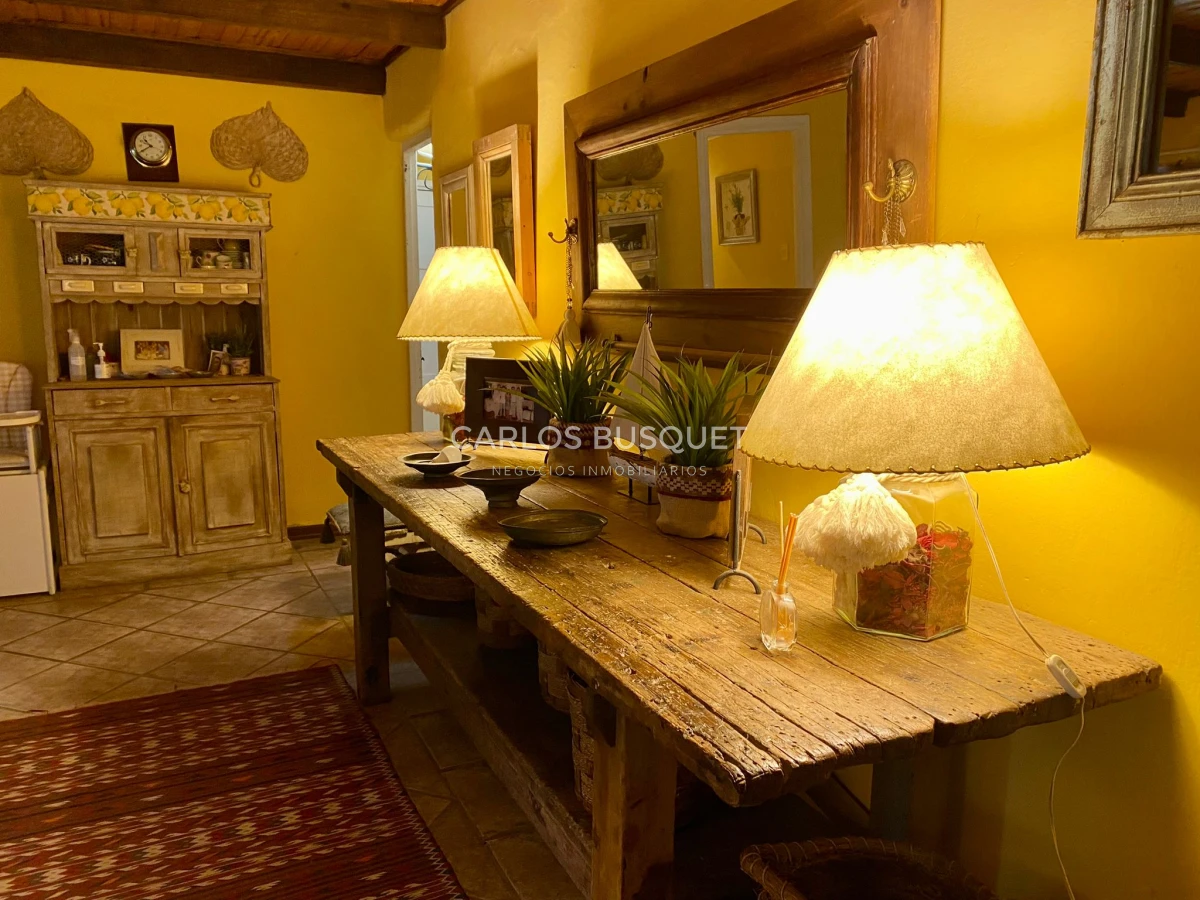 Casa ID.399 - Venta Chacra de 5 hectáreas con casa de 6 dormitorios, en Camino Medellin