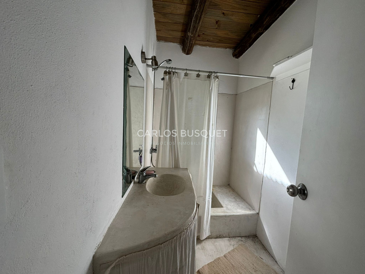 Casa ID.419 - Chacra en venta con casa de 4 dormitorios, en Camino Medellin, sobre el arroyo! 