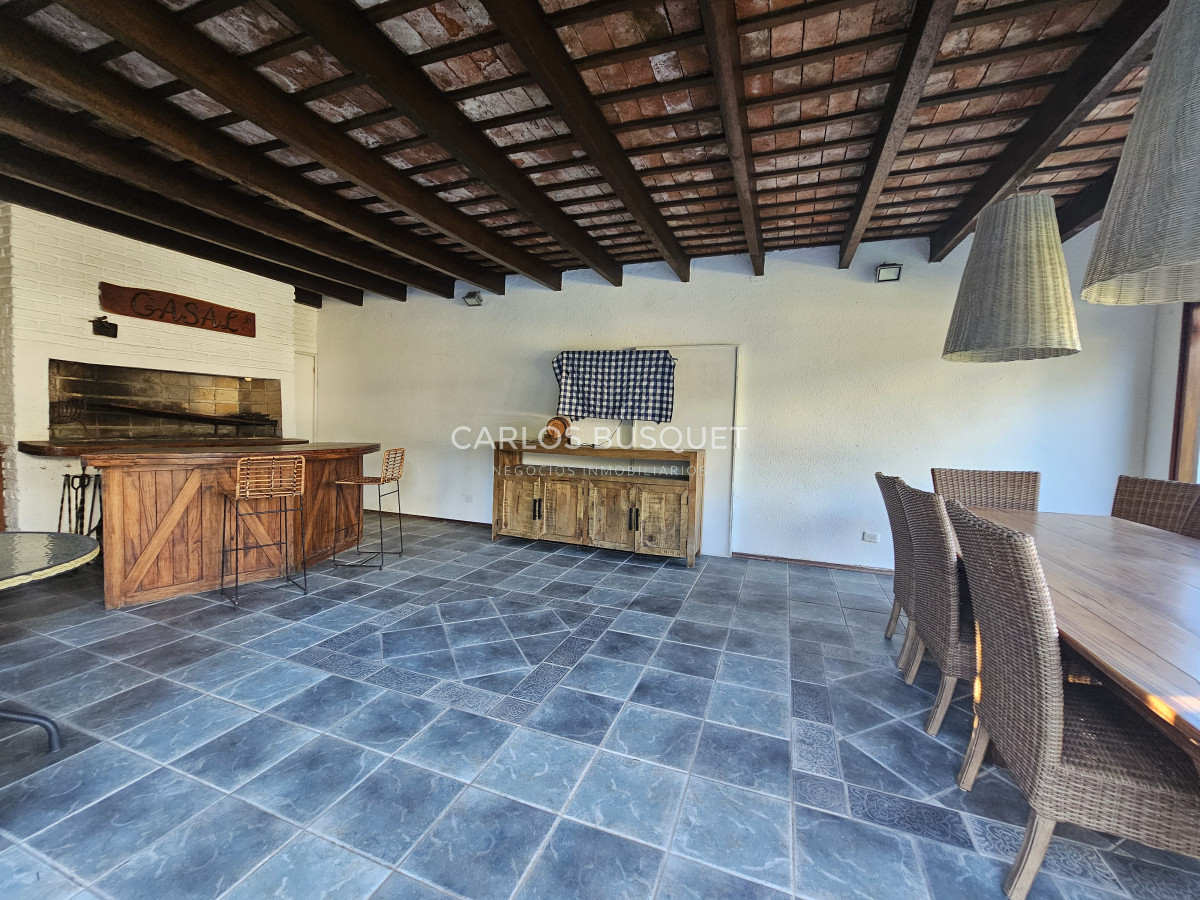 Casa ID.1306 - Espectacular casa en venta en Barrio Lugano Punta Del Este 4 dormitorios