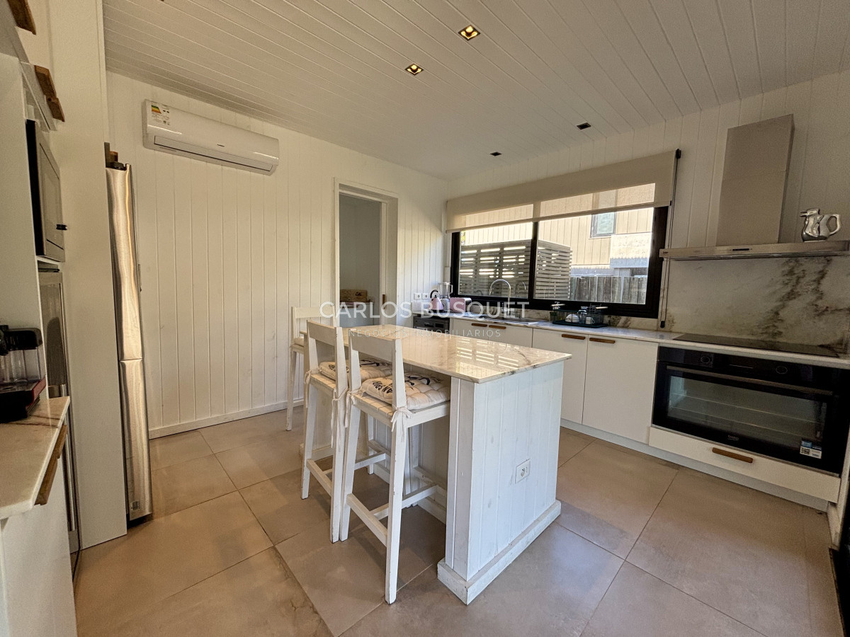 Casa ID.1034 - Casa en venta de 4 dormitorios en Jose Ignacio, barrio cerrado Pinar del Faro