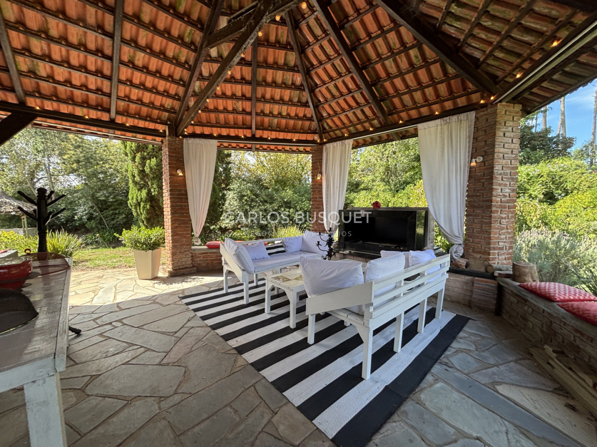 Casa ID.1597 - Venta casa de 2 dormitorios en Laguna del diario