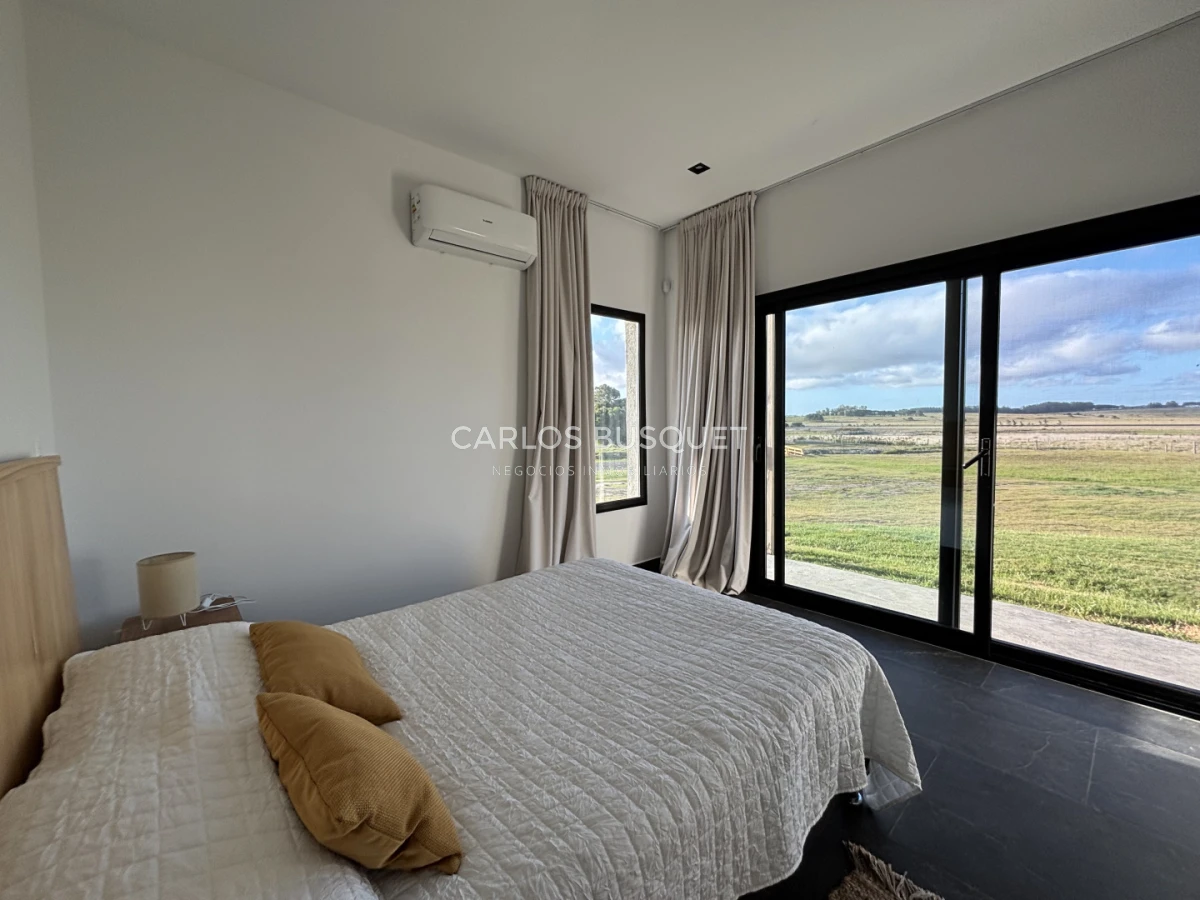 Casa ID.1296 - Chacra en alquiler temporal de 5 dormitorios, en Camino Medellin