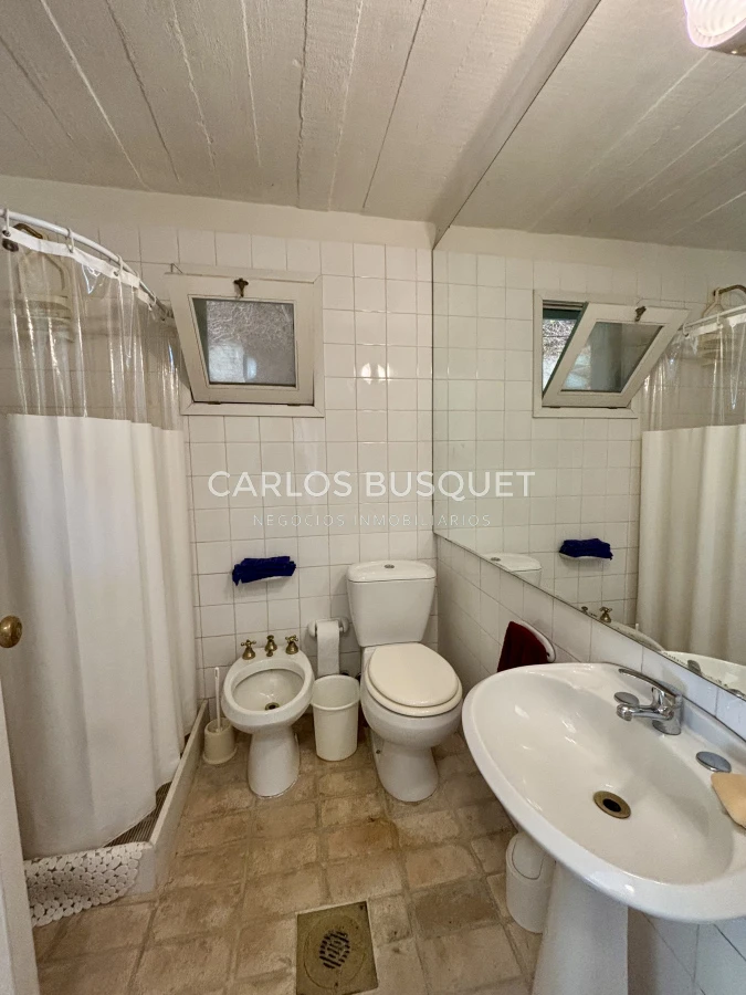 Casa ID.1311 - Venta casa de 5 dormitorios en barrio Golf, Punta del Este