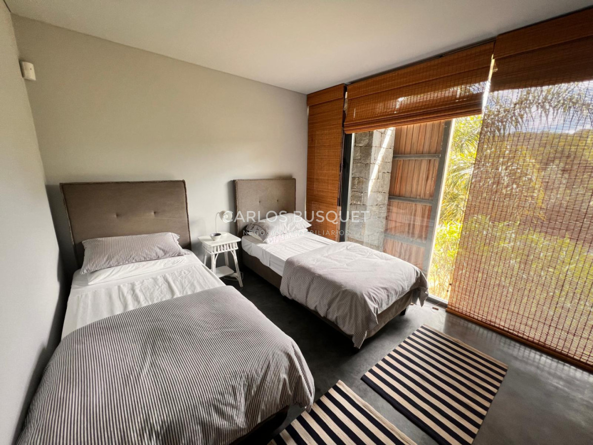 Casa ID.1373 - Espectacular casa en primera linea Manantiales en alquiler temporal