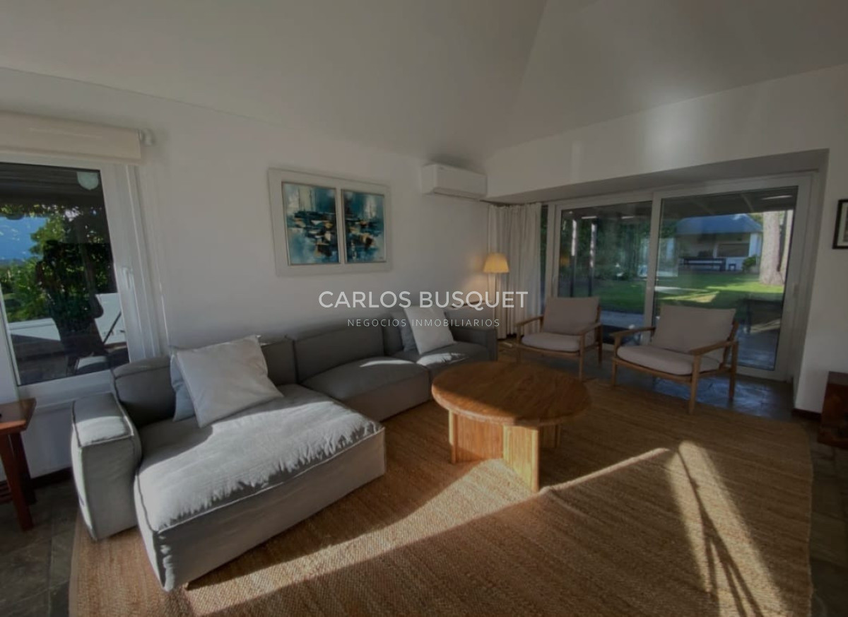 Casa ID.1760 - Casa en alquiler temporal de 4 dormitorios en playa brava 