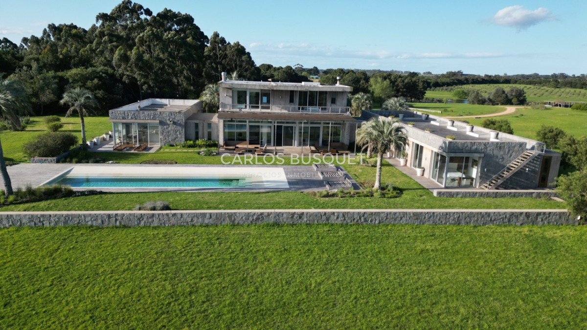 Casa ID.802 - Exclusiva chacra en alquiler temporal, con casa de 6 dormitorios, en Jose Ignacio.