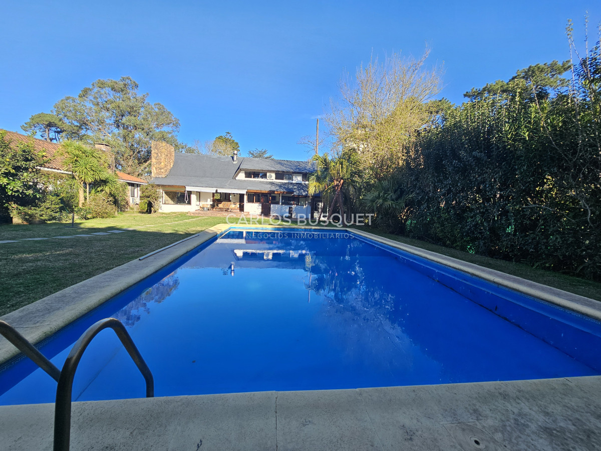 Casa ID.1306 - Espectacular casa en venta en Barrio Lugano Punta Del Este 4 dormitorios