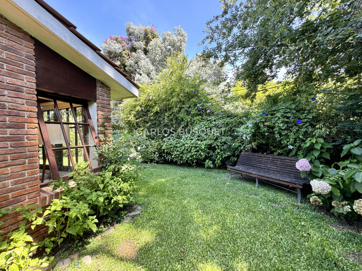Casa ID.940 - Casa en venta, de 3 dormitorios, en zona Cantegril 